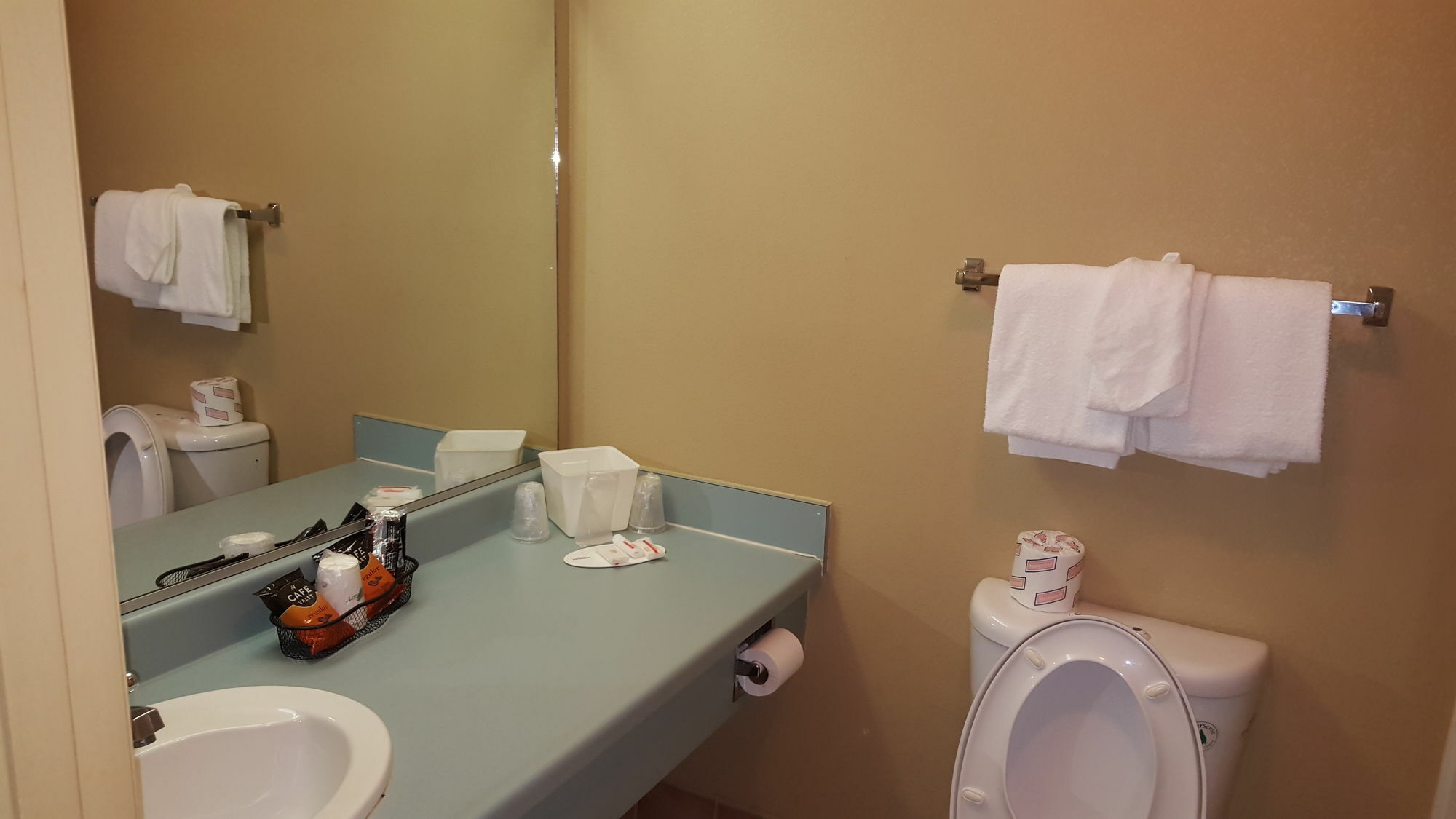 Super 8 By Wyndham Raleigh North East Otel Dış mekan fotoğraf